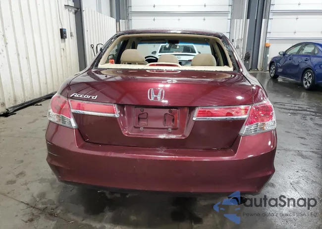 1HGCP2F75BA056720: 67838103