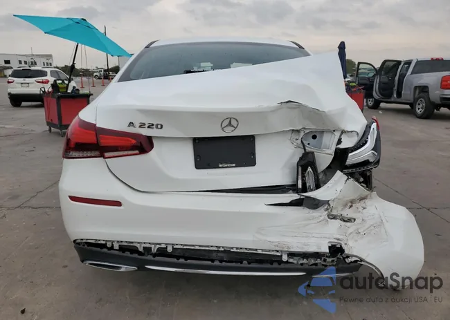 WDD3G4EB4KW024561: 68044863