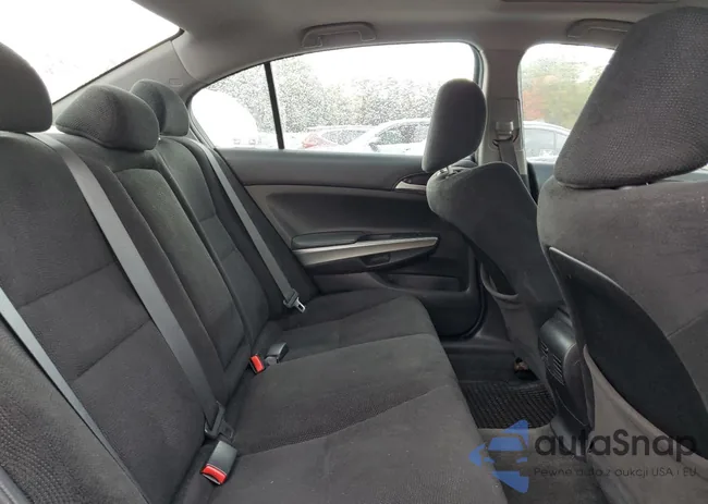 1HGCP2F73AA055614: 70655213