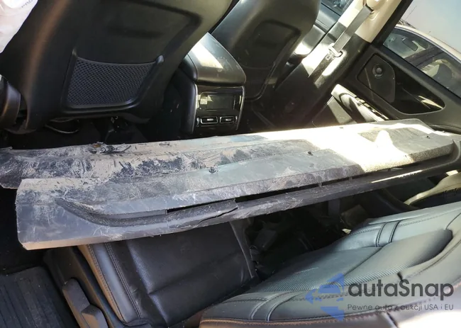 5LM5J7XC7PGL16498: 70195723