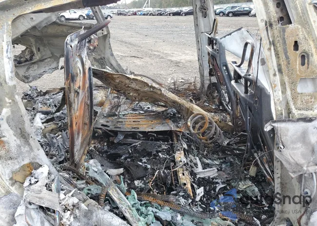 5YJ3E1EB5LF793543: 70928733