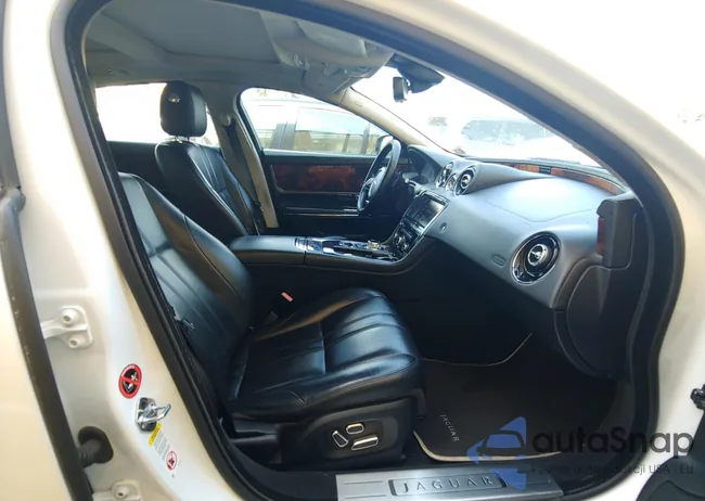 SAJWJ1CD7D8V49599: 70730613