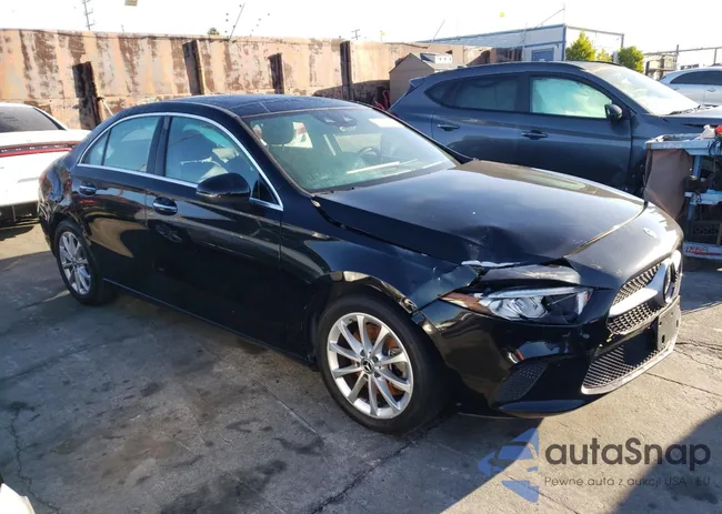 WDD3G4EB5KW002004: 70327553