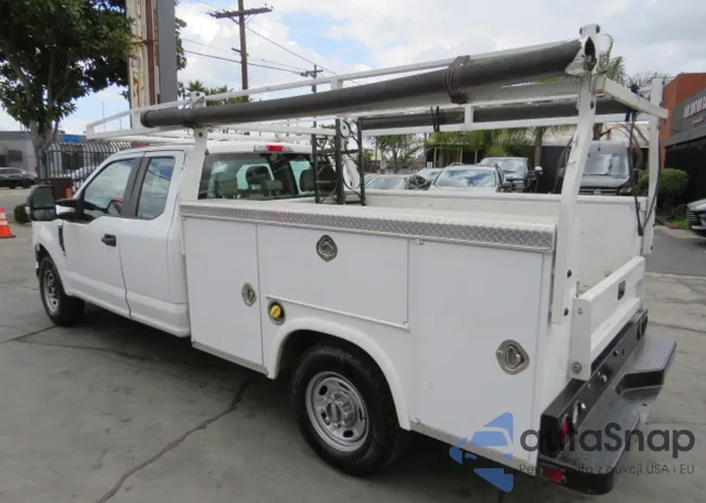 1FT7X2A69KEF58122: 70710793