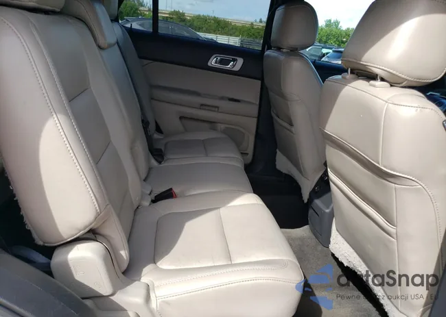 1FMHK7D89CGA31468: 72843953