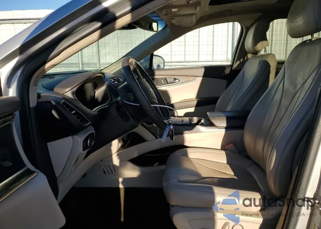 2LMPJ8LP4JBL49746: 72359303