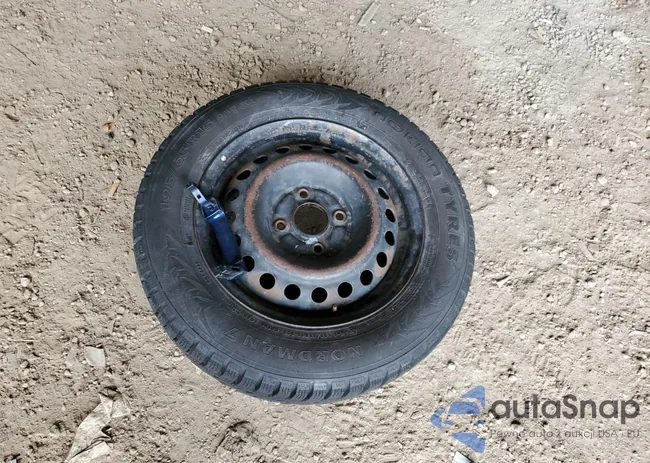 3N1BC13E29L353274: 74202353