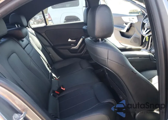 W1K3G4EB2MJ270427: 72395143