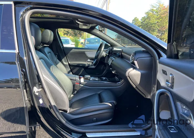 WDD3G4EB3KW026544: 71094373