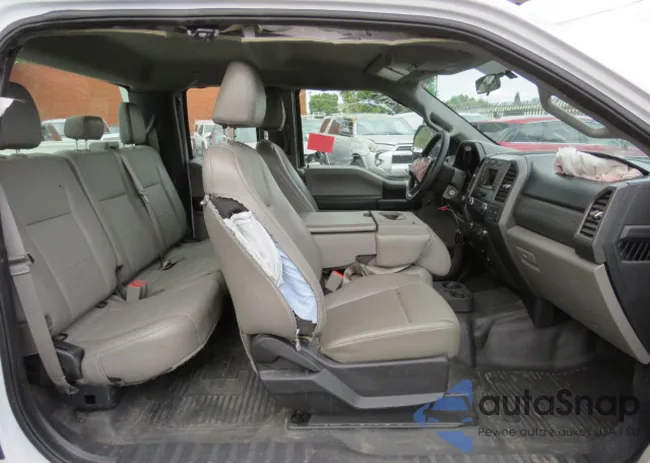 1FT7X2A69KEF58122: 70710793