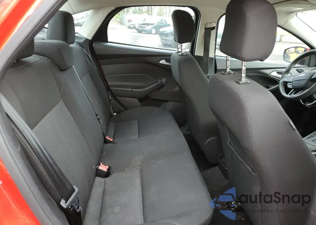 1FADP3F28FL243074: 73118173