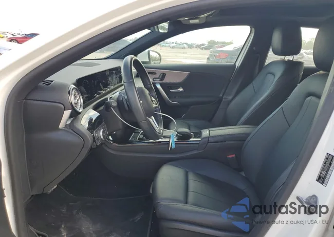 W1K3G4EB0MJ285251: 70965703