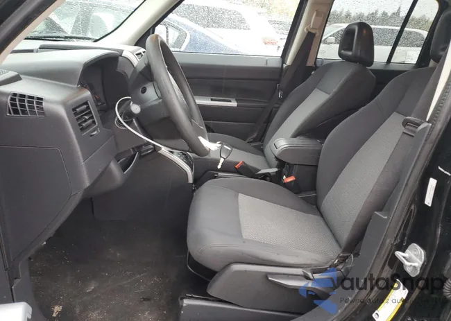 1J8FT28W18D732298: 73383653