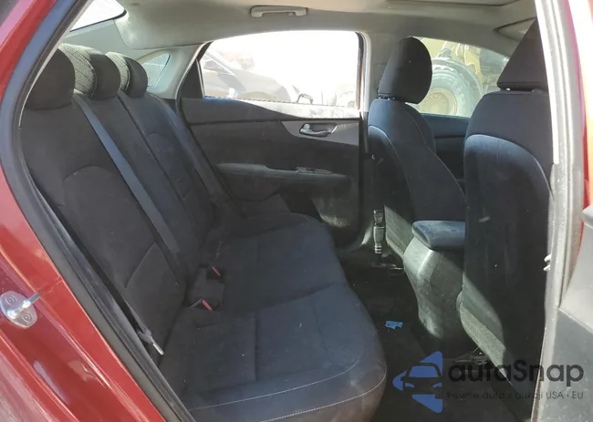 3KPF24AD0KE040053: 74265843