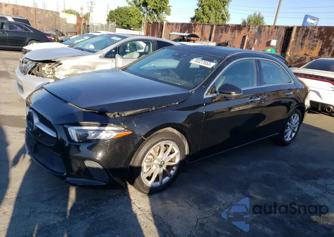 WDD3G4EB5KW002004: 70327553