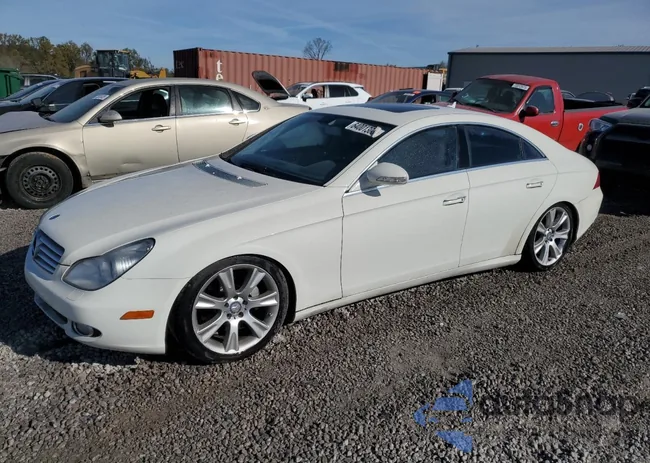 WDDDJ72X38A133879: 64001303