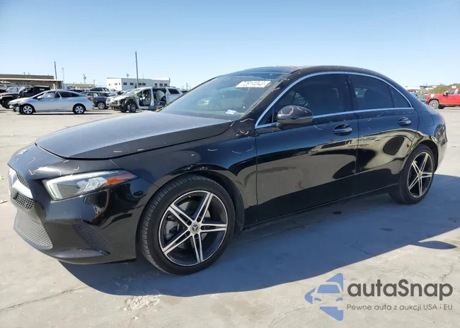 WDD3G4EB2KW020945: 72914043