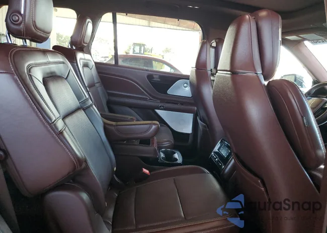 5LMYJ9YY7LGL15526: 76131293