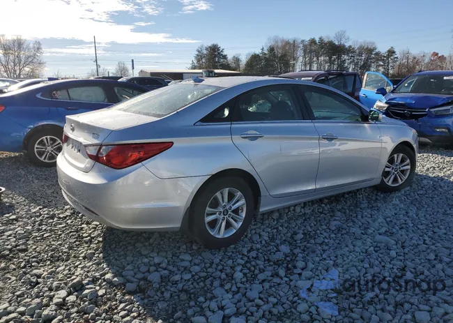 5NPEB4AC3DH567604: 77896743