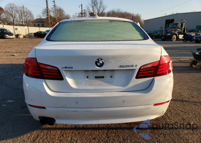 WBAXH5C53DD111701: 78141303