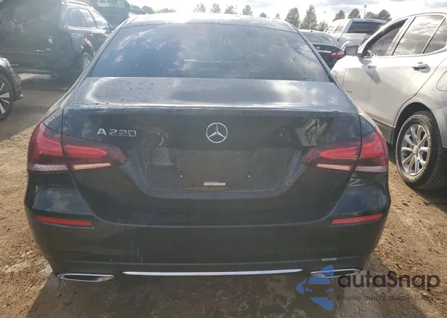 WDD3G4EB2KW025661: 75140733