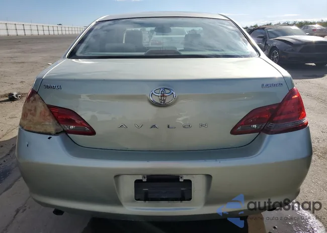 4T1BK36B68U258908: 76046083