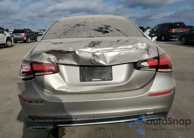 WDD3G4EB2KW002932: 74904983