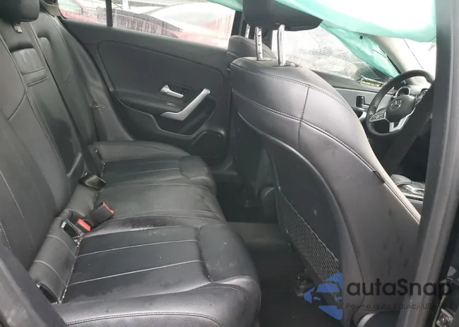 WDD3G4EB9KW027374: 77715943