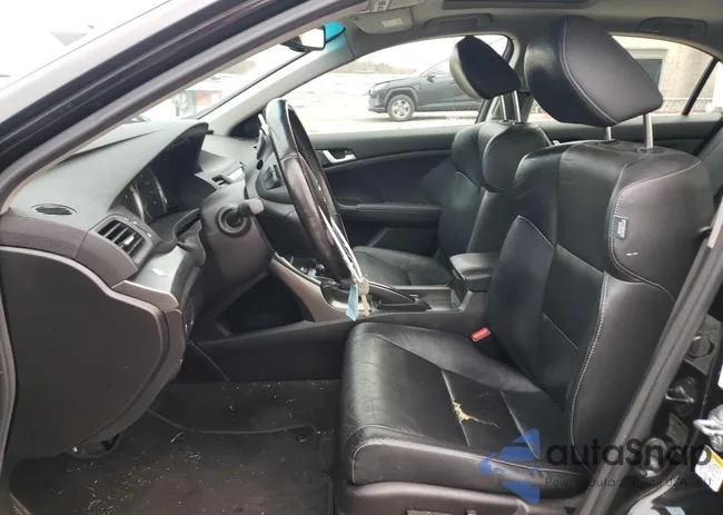 JH4CU2F60CC000929: 76813563