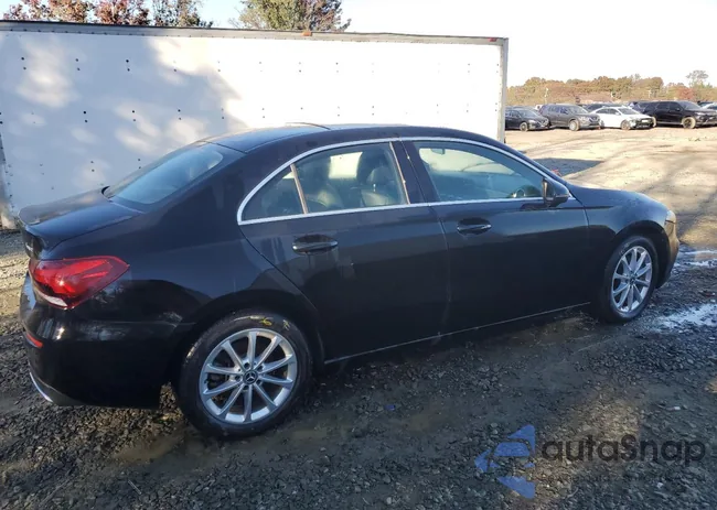 W1K3G4FB6LJ196751: 75226953