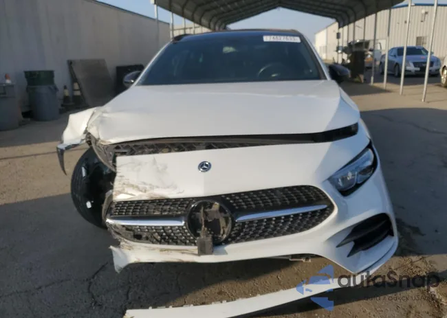 WDD3G4EB3LW039070: 74827633