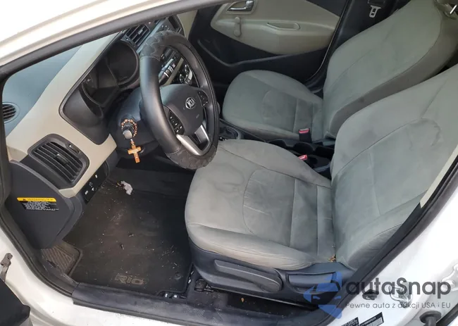 KNADM4A32F6520726: 75104423