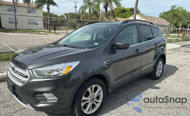 1FMCU9GD8JUA15205: 79484453