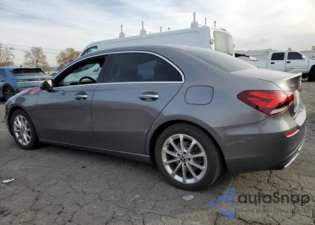 WDD3G4EB4KW034829: 82161473