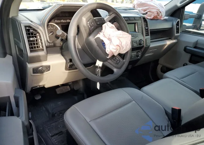 1FD9W4GN5NEF92273: 82481893