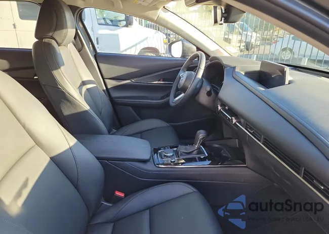 3MVDMBCL8NM416940: 80160223