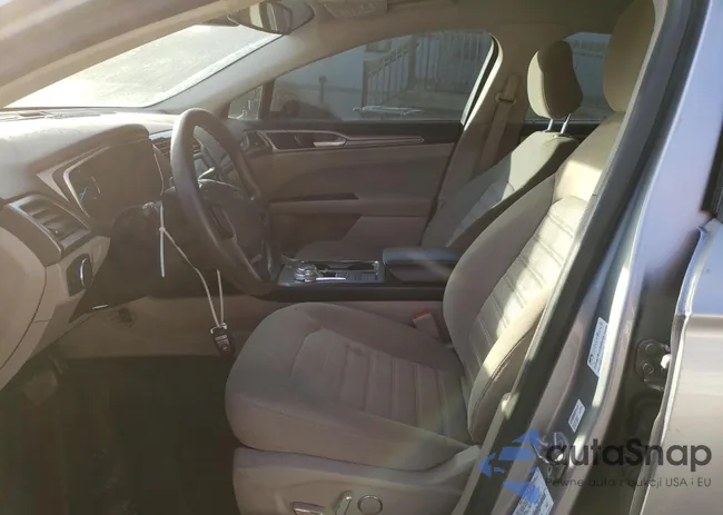 3FA6P0H72LR129424: 81634353