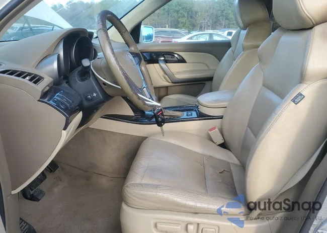 2HNYD28887H527765: 81779873