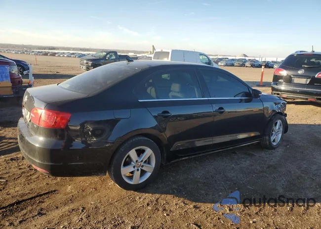 3VWLL7AJ2DM415633: 79303853