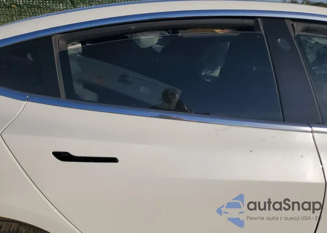 5YJ3E1EA6JF012405: 79370533