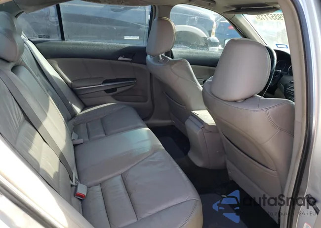 1HGCP36829A012974: 79357113