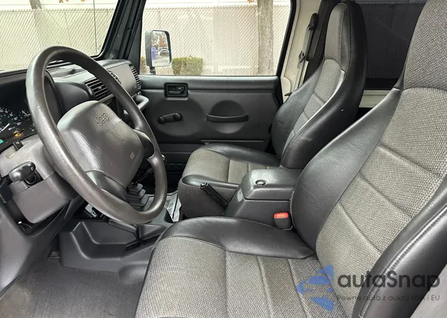 1J4FY19SXXP465037: 81212853