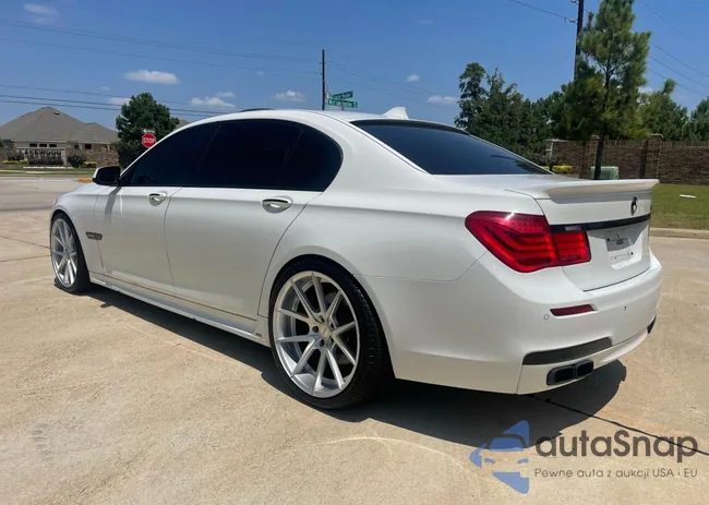 WBAKB8C58ACY64395: 82410763