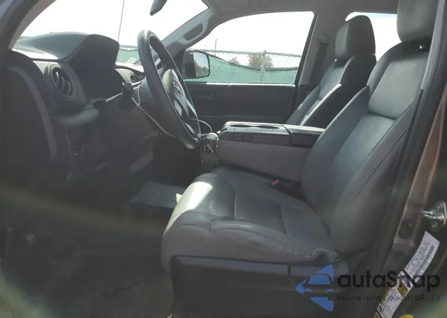 5TFRU5F12EX032147: 79704833