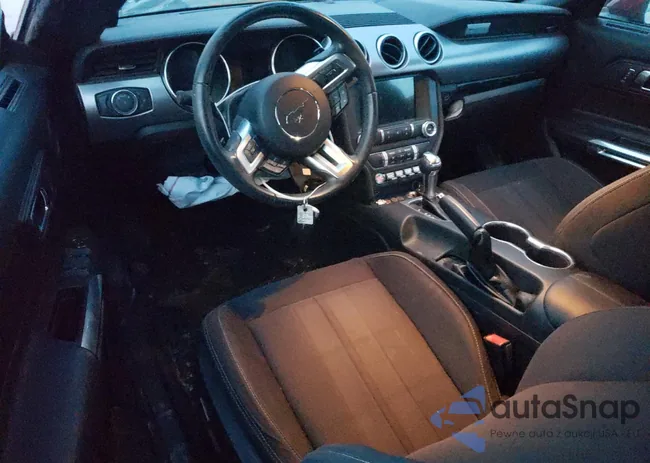 1FATP8UHXJ5165989: 81217453