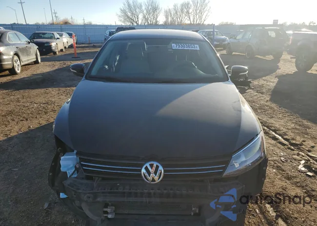 3VWLL7AJ2DM415633: 79303853