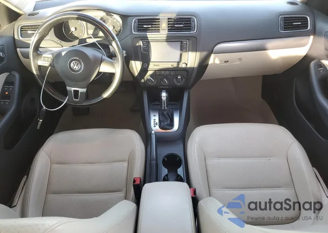 3VWLL7AJ2DM415633: 79303853